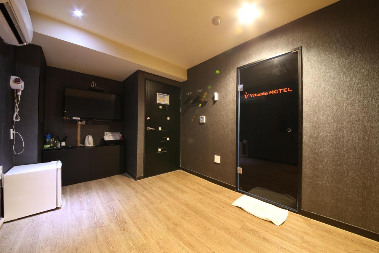 Vitamin Hotel Busan Exterior foto